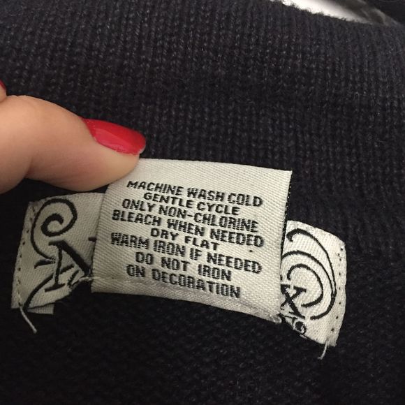 Nouveaux Christmas Sweater L Black EUC - Picture 6 of 7